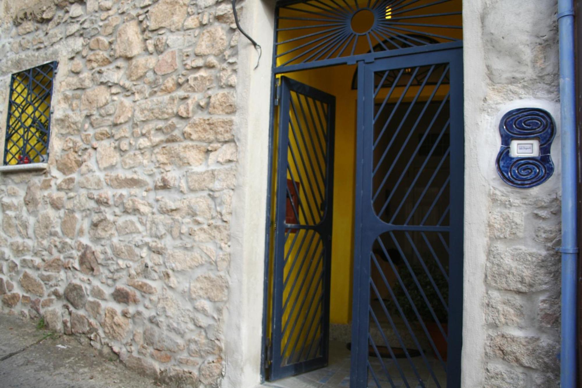 Orgosolo B&B Sardegna Екстер'єр фото